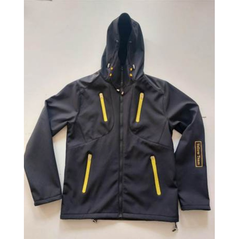 Kapüşonlu Softshell Mont